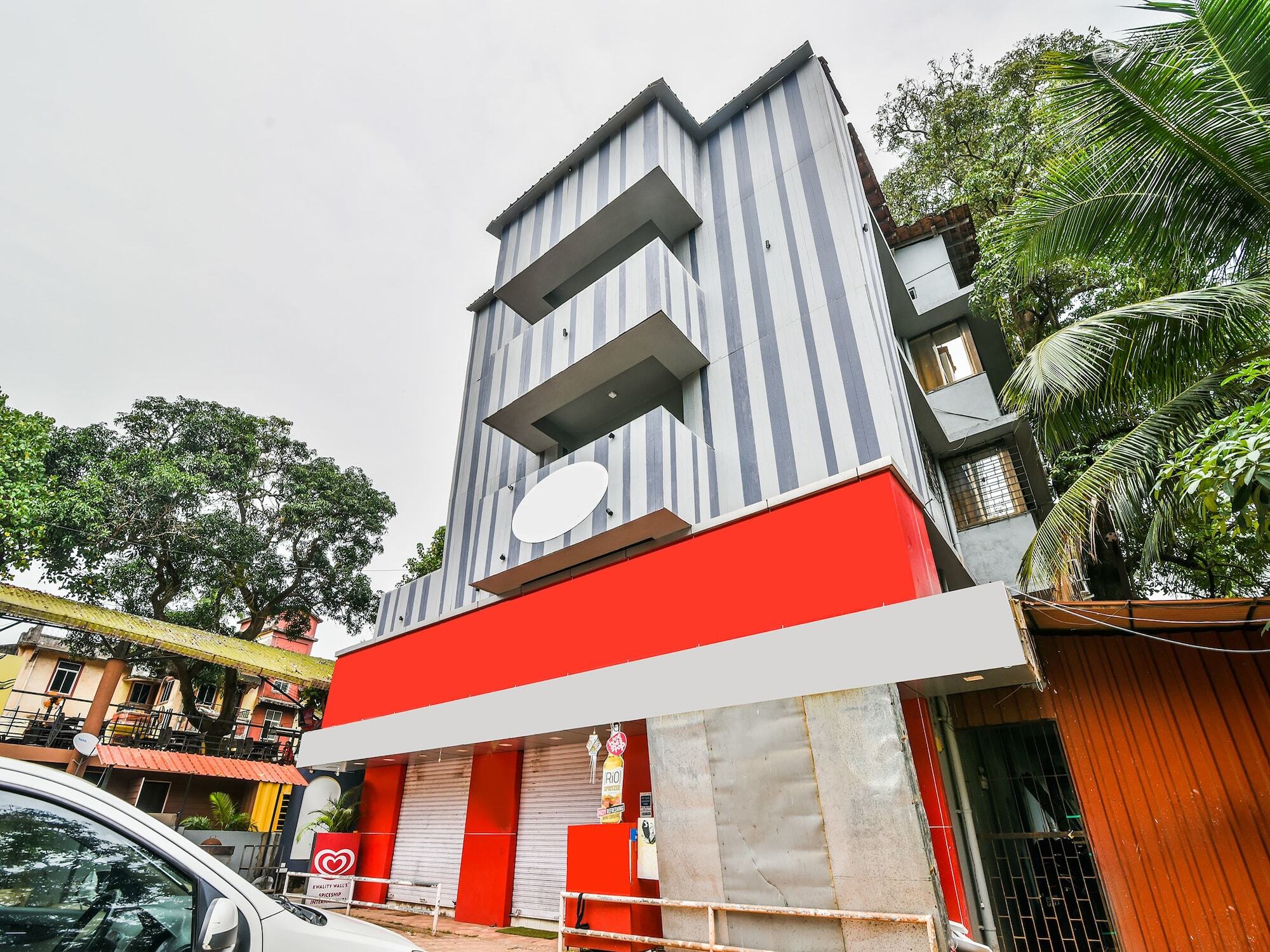Capital O 22952 Accovah Lawande Hotel 3*